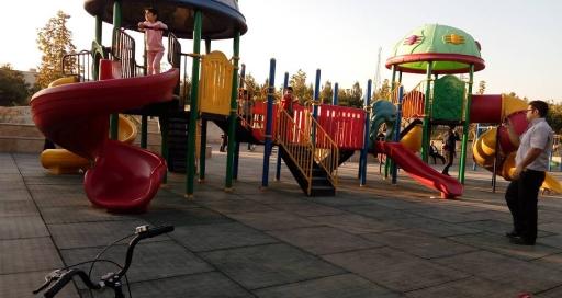 عکس پارک بازی گل نرگس