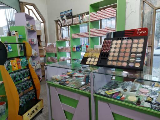 عکس فروشگاە لوازم آرایشی بهداشتی  سینا