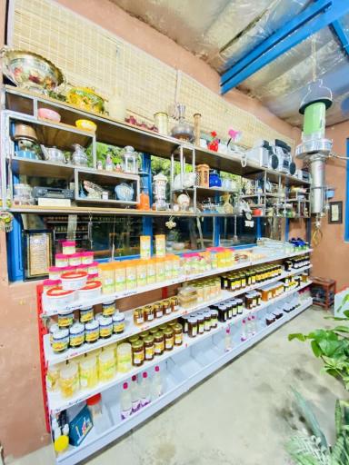 عکس عرقیجات سنتی باغ ارباب