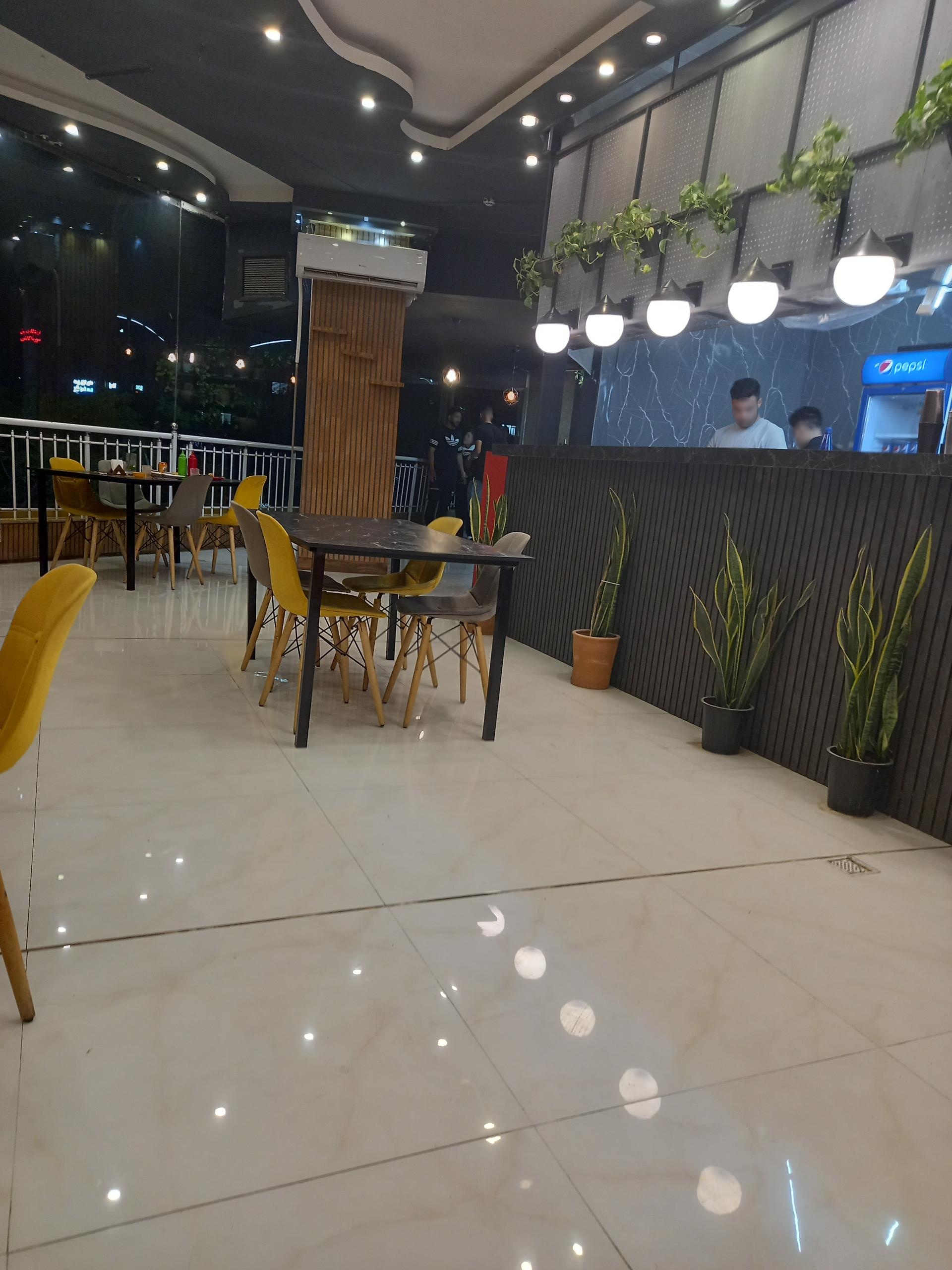 عکس کافه رستوران لموس