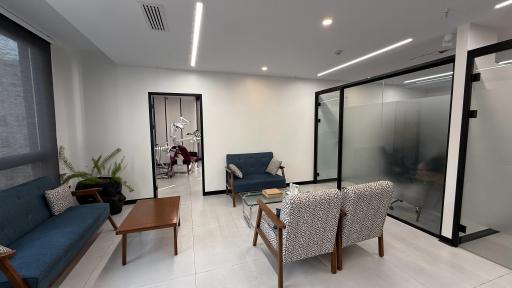 عکس کلینیک دندانپزشکی دکتر هومن امیری