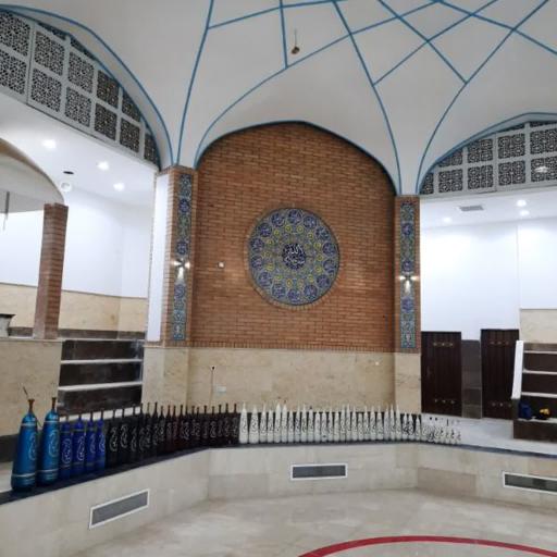 عکس سالن ورزشی و زورخانه پوریای ولی