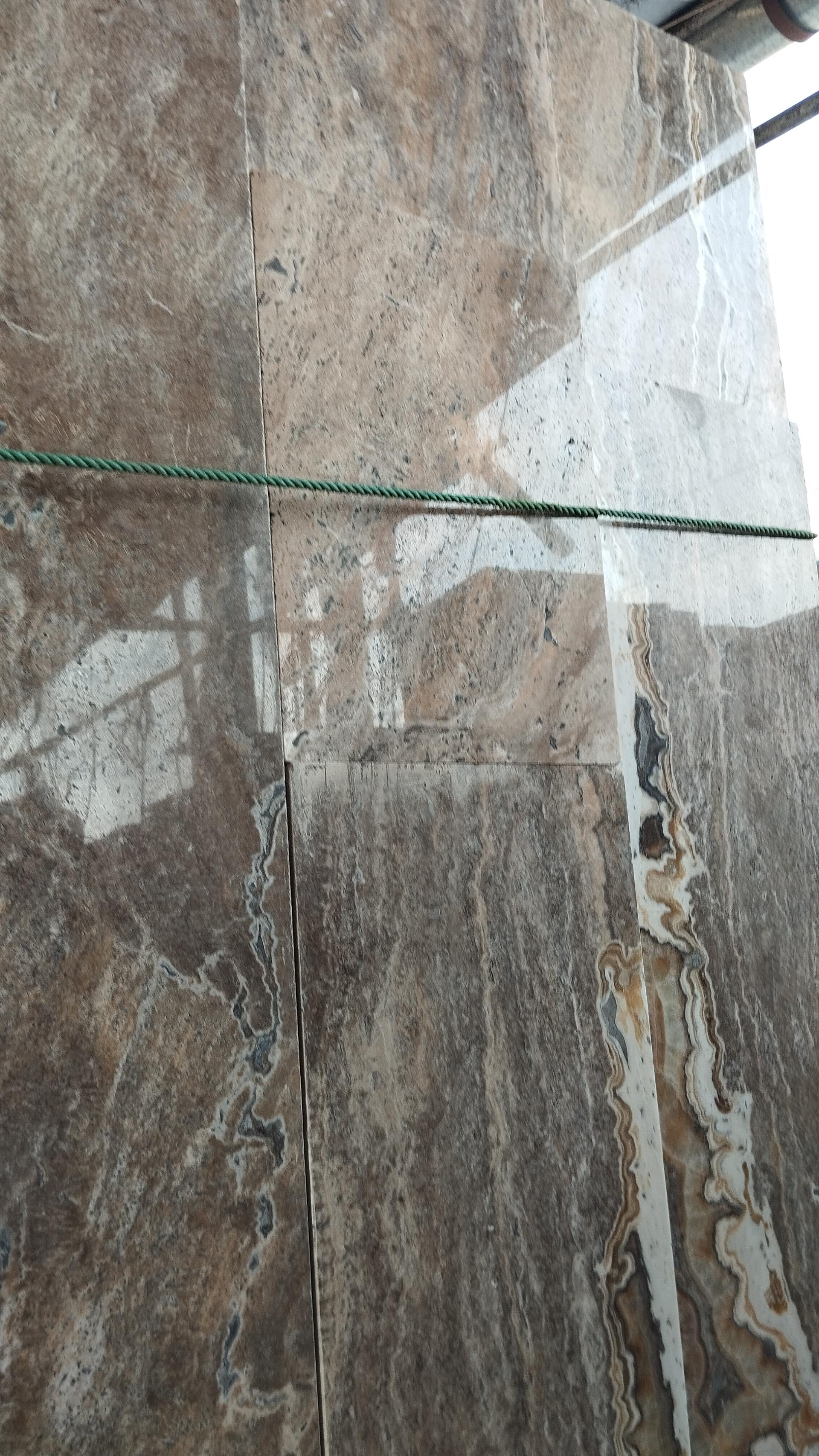 عکس سنگ شیری اردلان