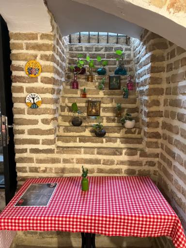 عکس کافه علم و مزه