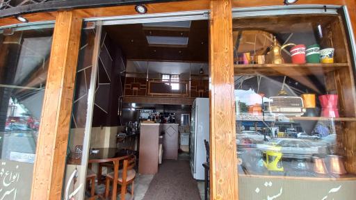 عکس کافی شاپ باران