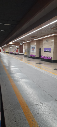 عکس ورودی مترو ایستگاه میدان صنعت