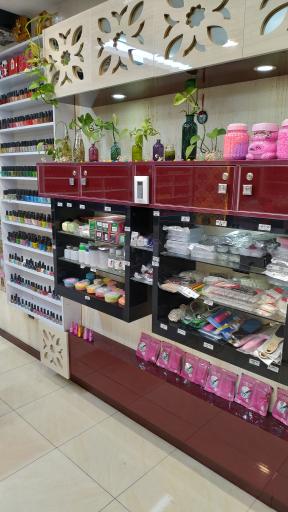 عکس فروشگاه لوازم ناخن شهر لاک