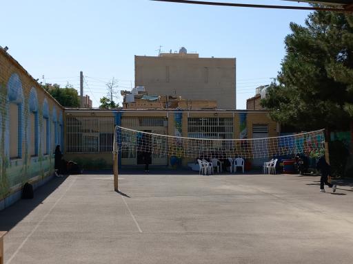 عکس دبیرستان دخترانه دوره اول هدی