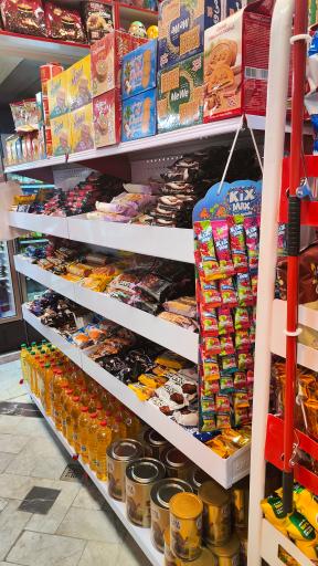 عکس قرمز مارکت