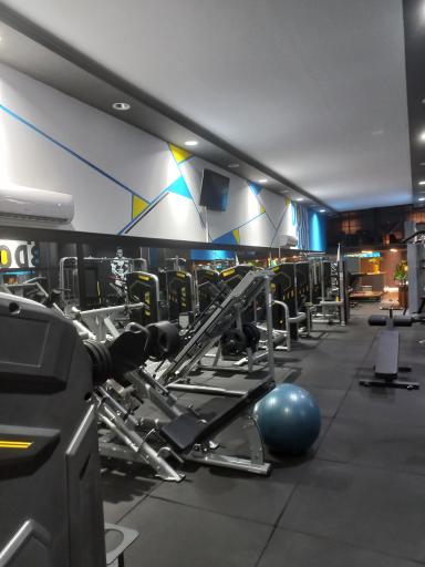 عکس باشگاه بدنسازی علی عبدالملکی