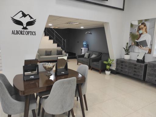 عکس اپتومتری و بینایی سنجی البرز(اپتومتریست عباس صادقی)
