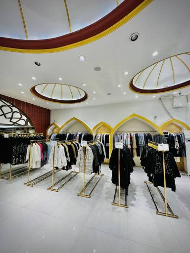 عکس فروشگاه مانتو مجلسی حنانه