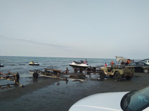 عکس پلاژ و باشگاه ورزشهای آبی حمید 