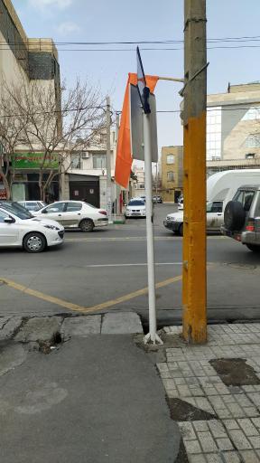 عکس ایستگاه اتوبوس شهید اسفندیانی