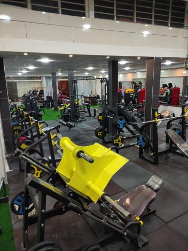 عکس باشگاه بدنسازی قدرت و عضله