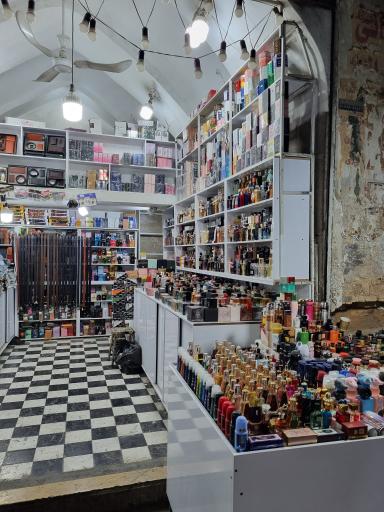 عکس عطر زند