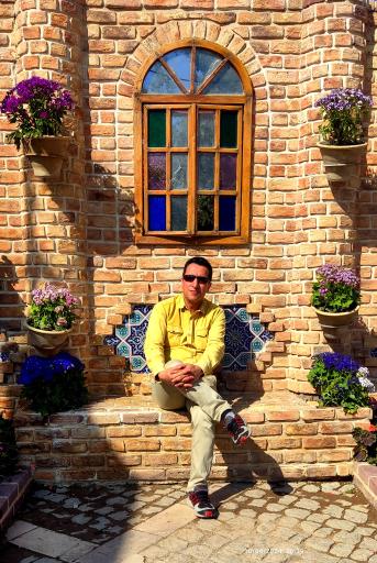 عکس درب ورودی باغ گل ها