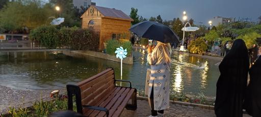 عکس درب ورودی باغ گل ها