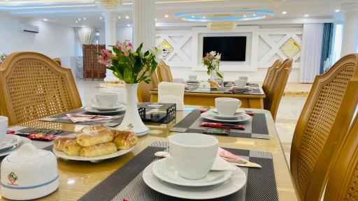 عکس مجتمع سپیدکنار متین