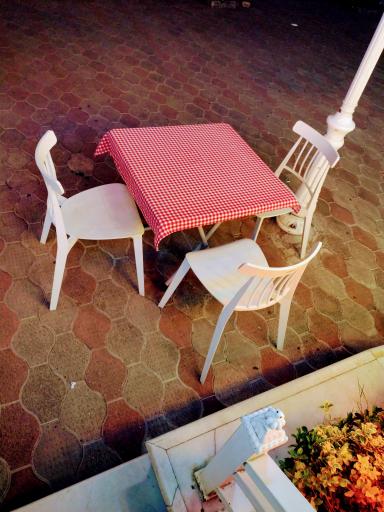 رستوران خانگی نون و نمک