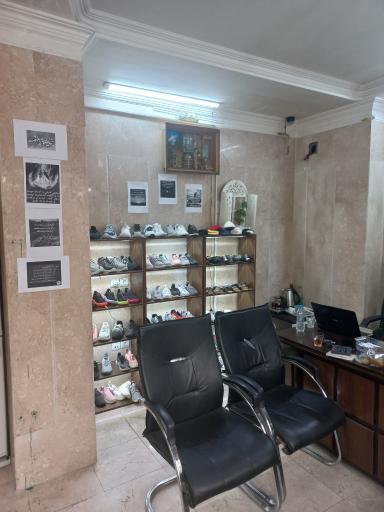 عکس تولیدی و پخش کفش بهینه