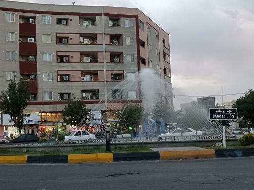 عکس میدان مادر