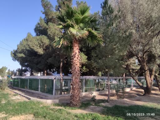 عکس مقبره علماء و سادات (بابای حسینی)