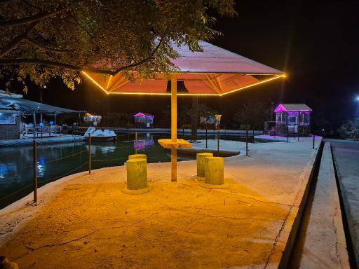 عکس کافه جنگلی