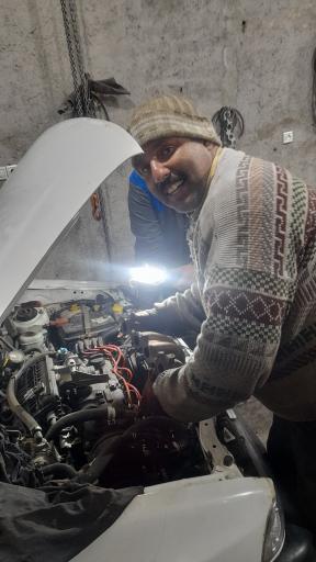 عکس تعمیرگاه اتومبیل حمید