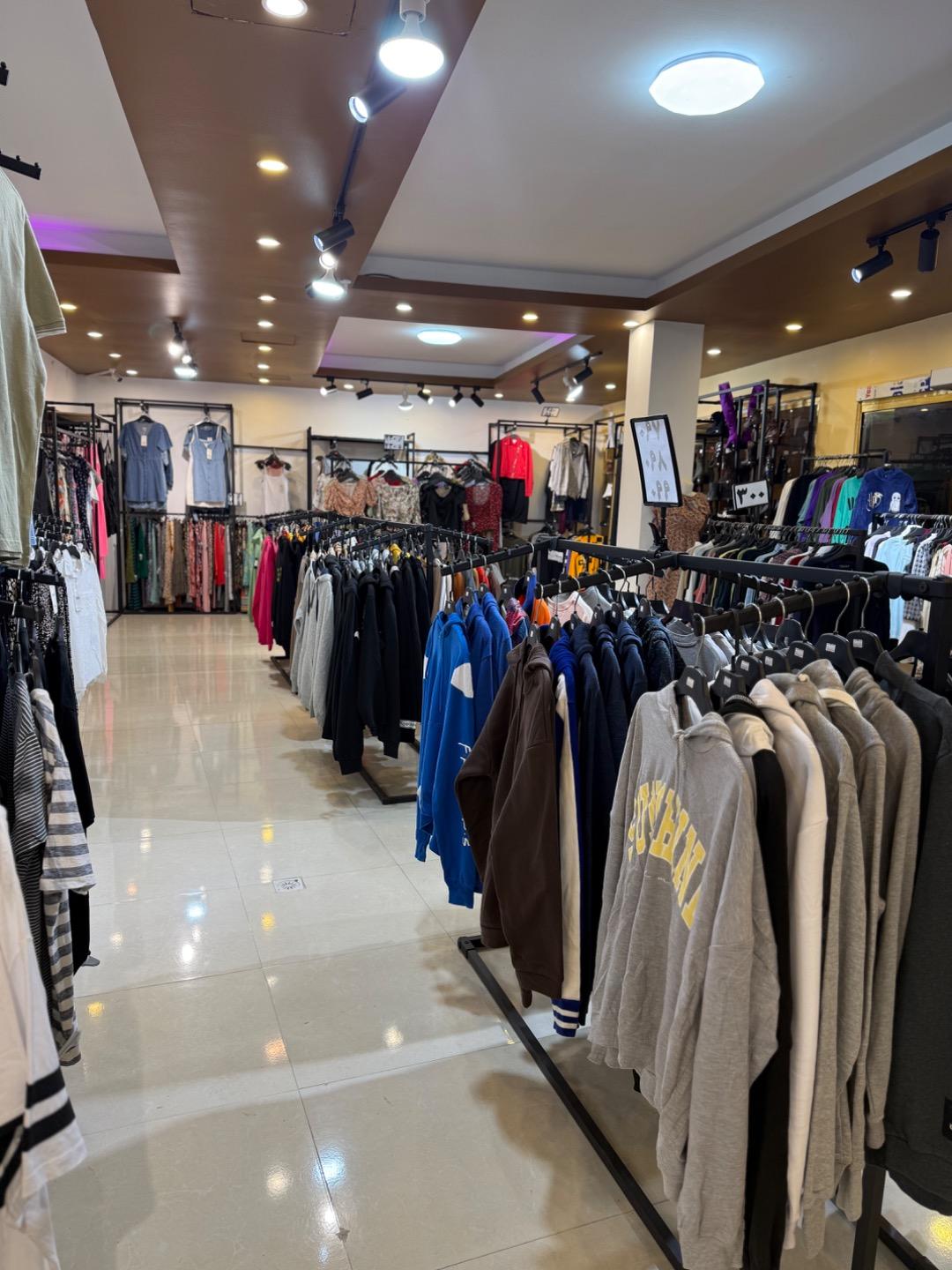 عکس فروشگاه پوشاک برندلند