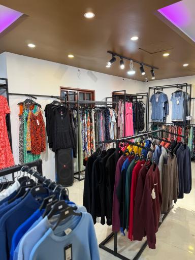 عکس فروشگاه پوشاک برندلند