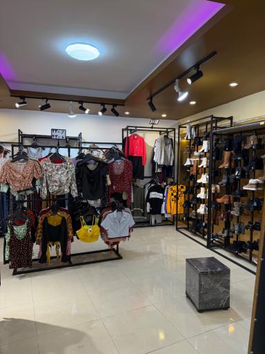 فروشگاه پوشاک برندلند