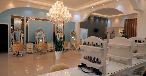 سالن زیبایی سوریاس