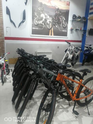 عکس فروشگاه موتورسیکلت شاهین موتور