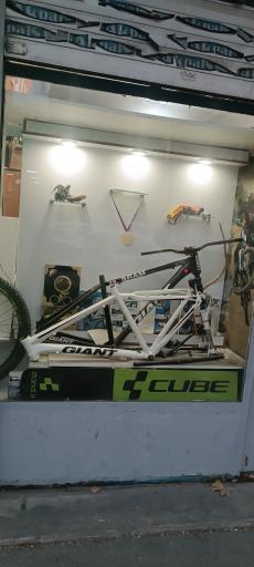 عکس لوازم دوچرخه کوهستان خیابان برغان