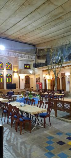 عکس رستوران بین‌المللی عمارت بادگیر