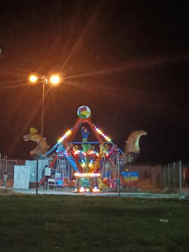 عکس شهربازی (اژدها و تاب گردان) 