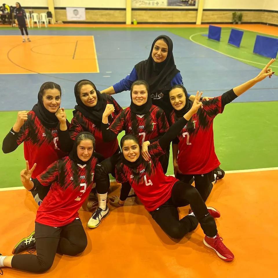 عکس باشگاه والیبال ذرئیه (دختران)