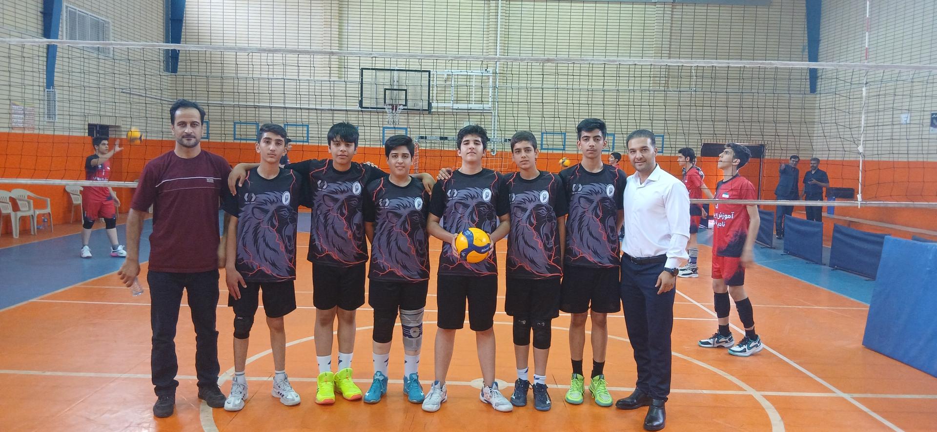 عکس باشگاه والیبال معراج 