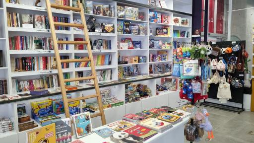 عکس گالری کتاب شی رس