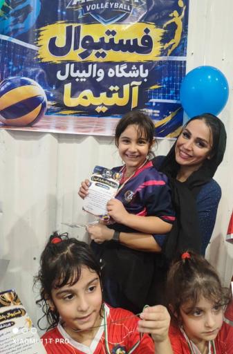 عکس باشگاه والیبال ذرئیه (دختران)
