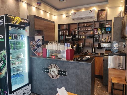 عکس کافه یک و بیست