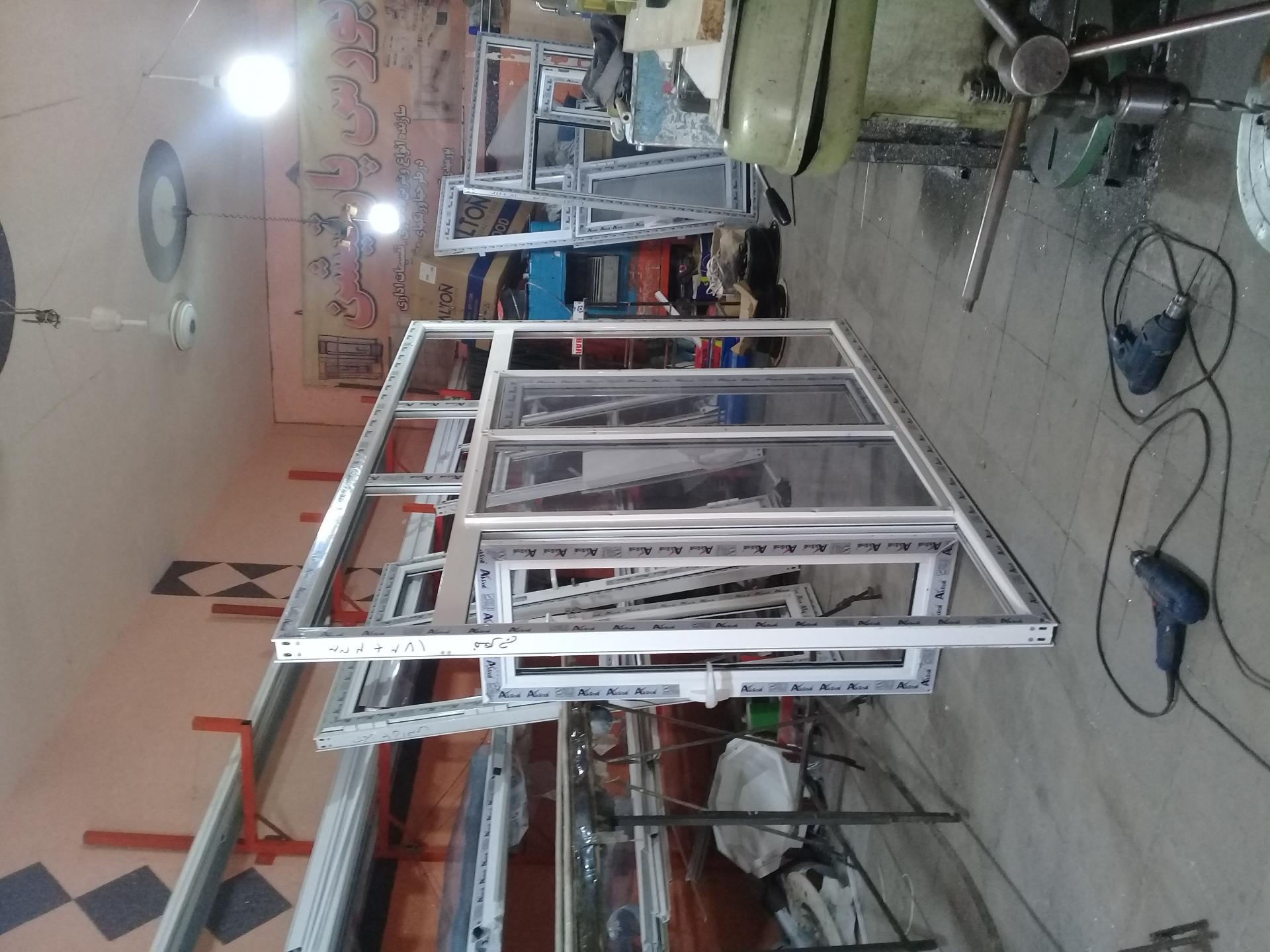 عکس نمایندگی درب و پنجره دو جداره