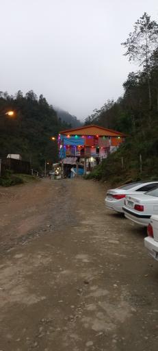 عکس مسافرخانه چوبی مهیار