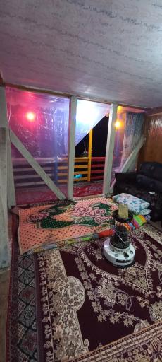 عکس مسافرخانه چوبی مهیار