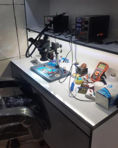 عکس تعمیرات موبایل سِون