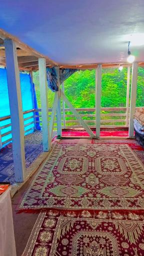 عکس مسافرخانه چوبی مهیار