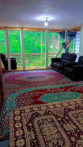 عکس مسافرخانه چوبی مهیار