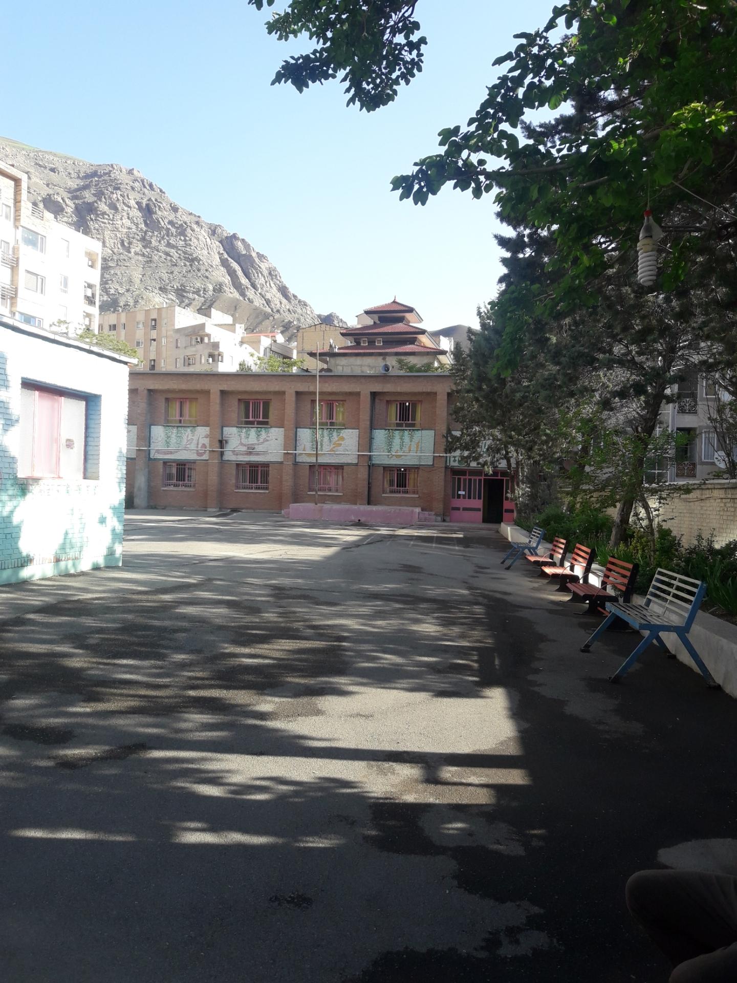 عکس مدرسه دخترانه احمد مرادی