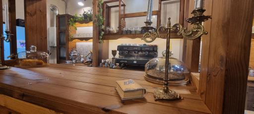 عکس کافه تریال حیات